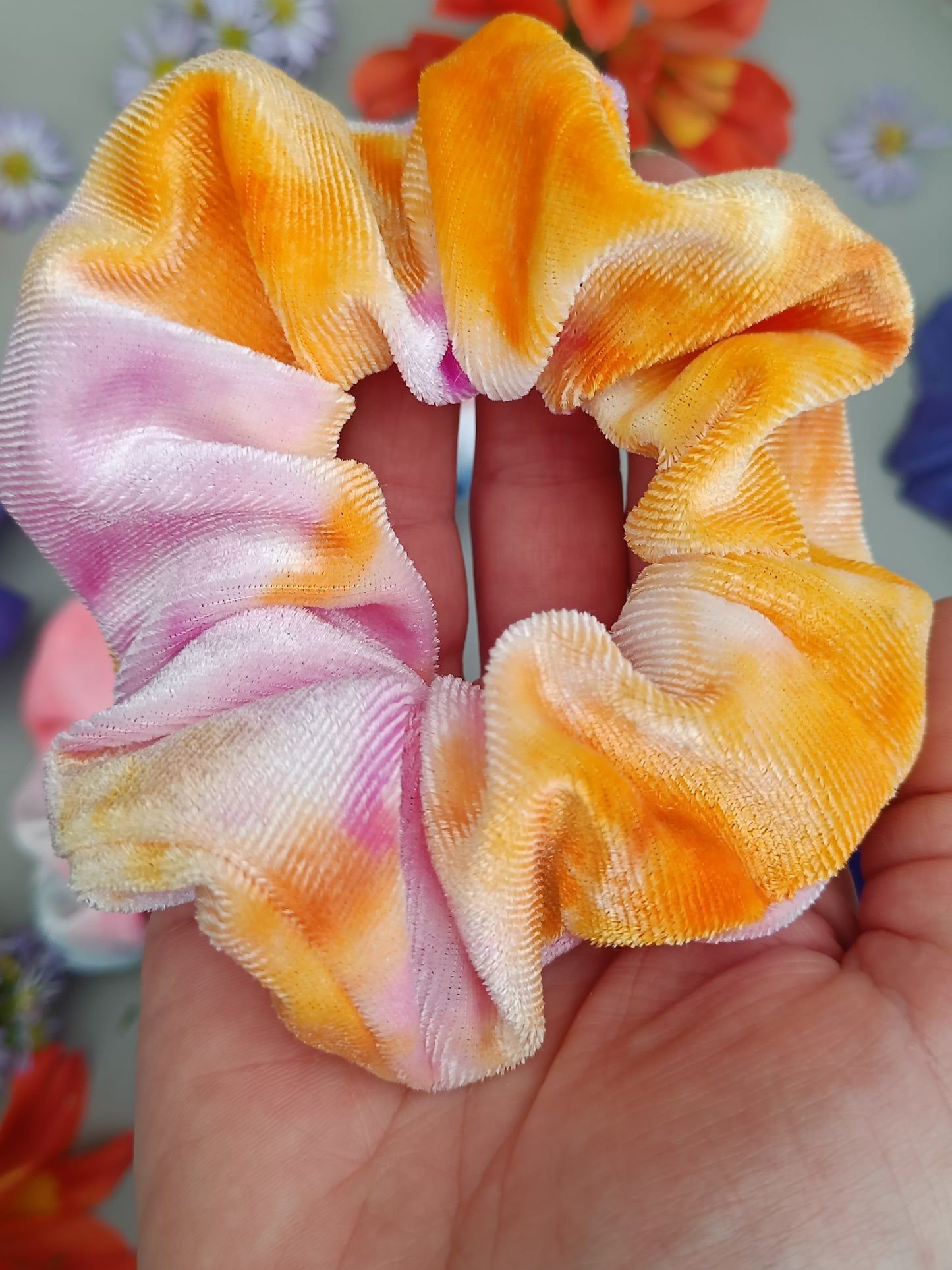 Colours - Scrunchies "velour sorbet"
